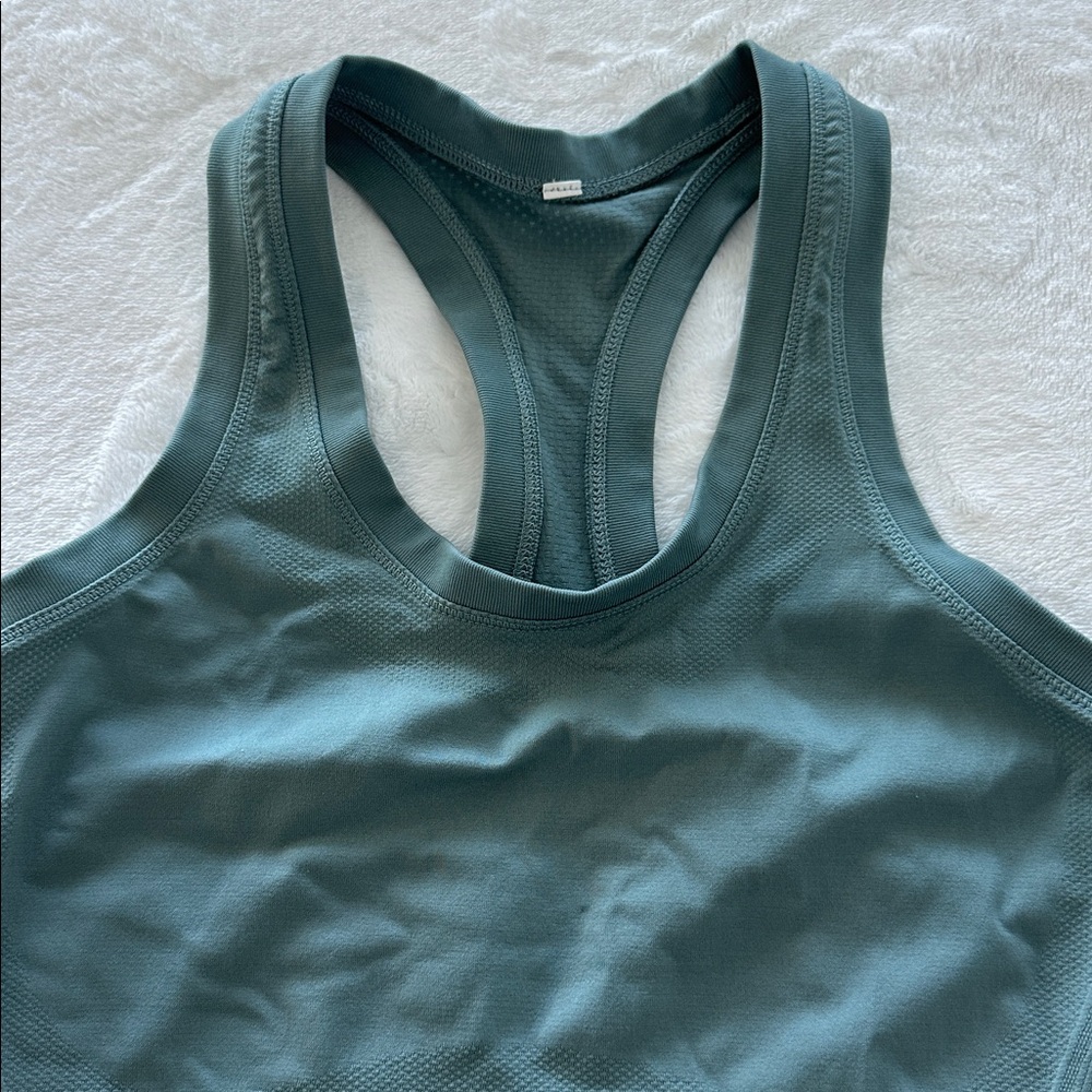 Athleta Momentum Seamless Tank - Picture 2 of 4